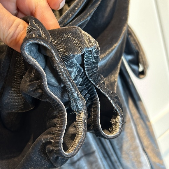 DEX Grey Velvet Wrap Fit & Flare Short Dress Ruffled Hem Women’s Size L - Picture 16 of 16